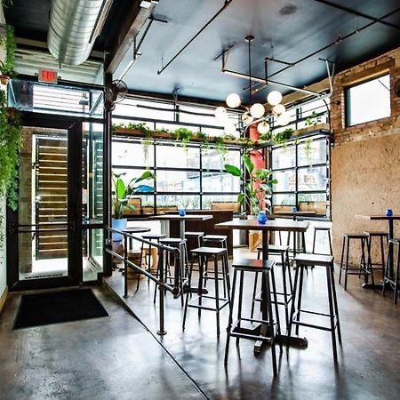 Deep Ellum Hostel - Adults Only Dallas Exterior photo