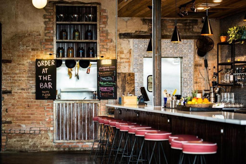 Deep Ellum Hostel - Adults Only Dallas Exterior photo