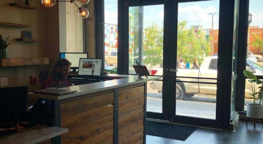 Deep Ellum Hostel - Adults Only Dallas Exterior photo