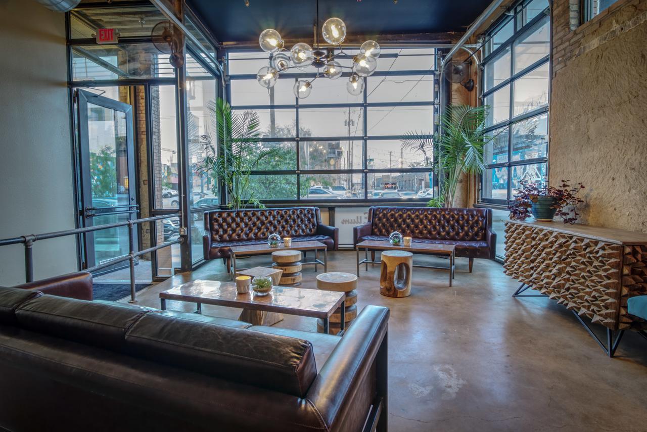 Deep Ellum Hostel - Adults Only Dallas Exterior photo