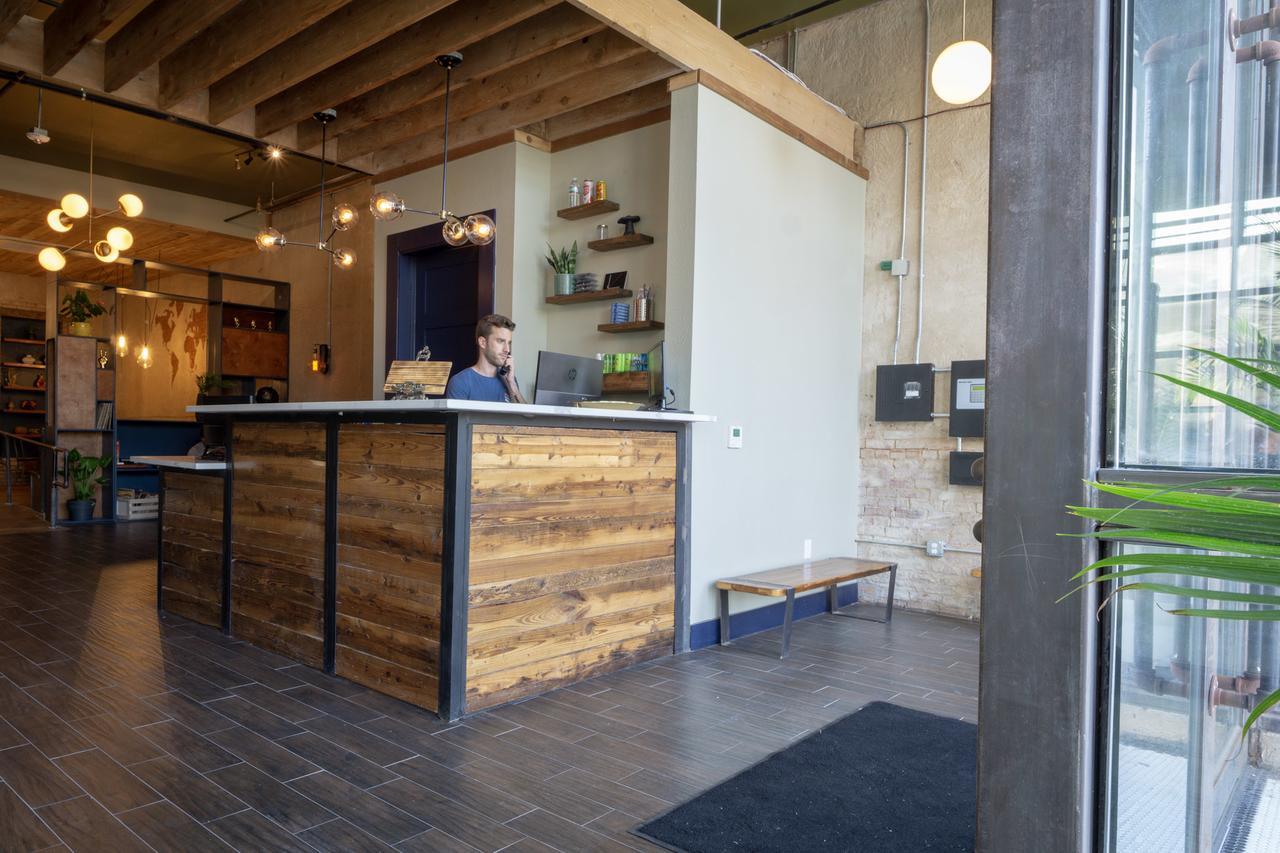 Deep Ellum Hostel - Adults Only Dallas Exterior photo