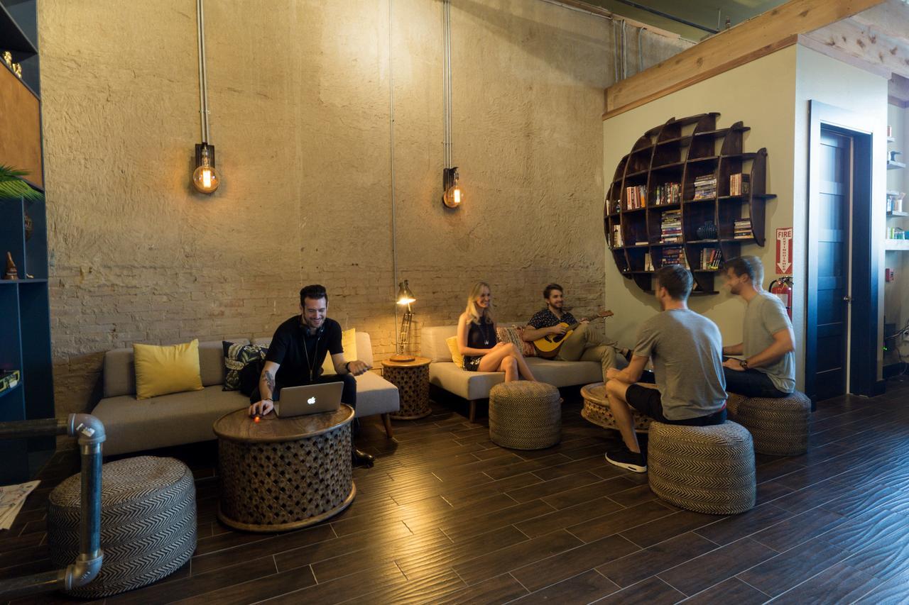 Deep Ellum Hostel - Adults Only Dallas Exterior photo